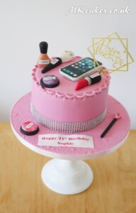 Make-Up Birthday Cake Make-Up Birthday Cake