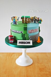 Minecraft & Roblox  cake Minecraft & Roblox cake