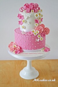 Daisies and Roses two tier cake Daisies and Roses two tier cake